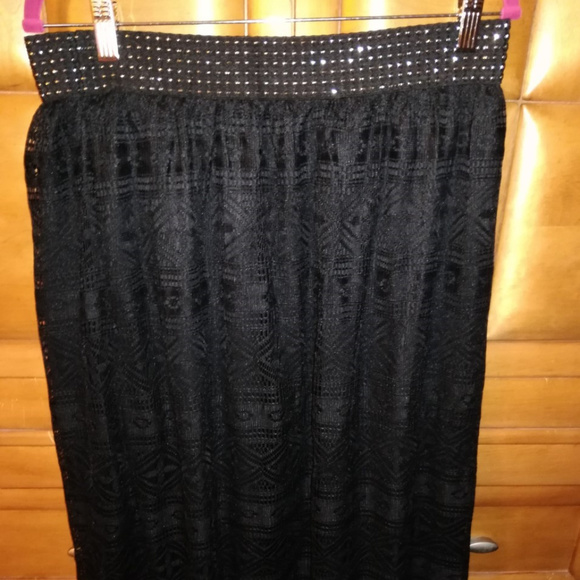 Shoreline Dresses & Skirts - Black lace Skirt with full slip.